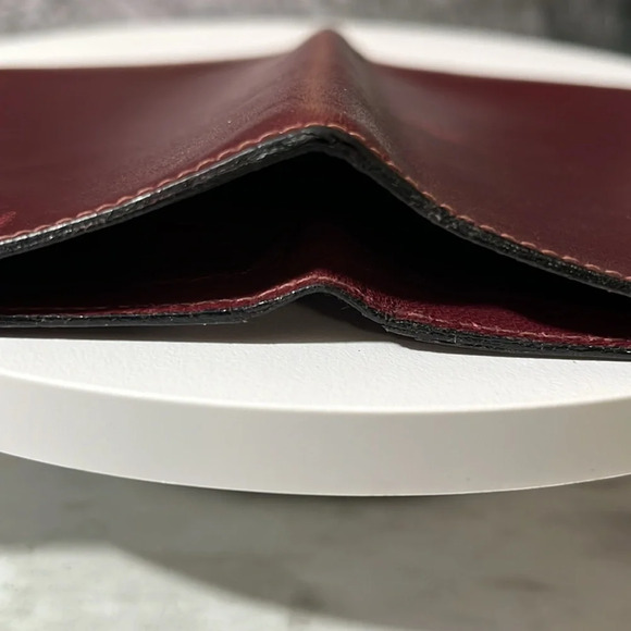 Gucci Vintage Burgundy Leather Passport Wallet From The 80s - Picture 9 of 16